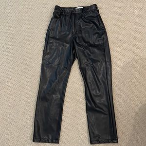 Abercrombie Vegan Leather Curve Love 90s High Rise pants